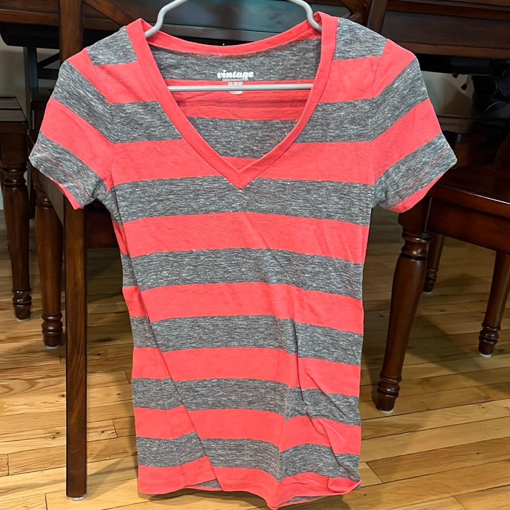 Old navy t shirt